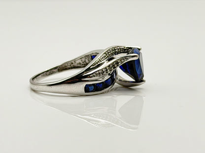 10k White Gold Vintage Diamond & Blue Sapphire Cocktail Ring