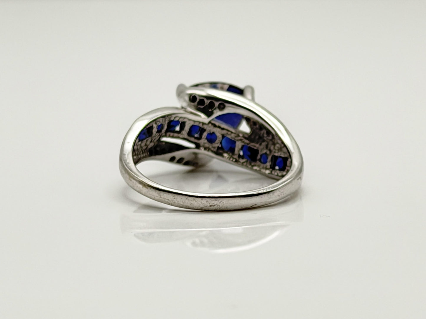 10k White Gold Vintage Diamond & Blue Sapphire Cocktail Ring
