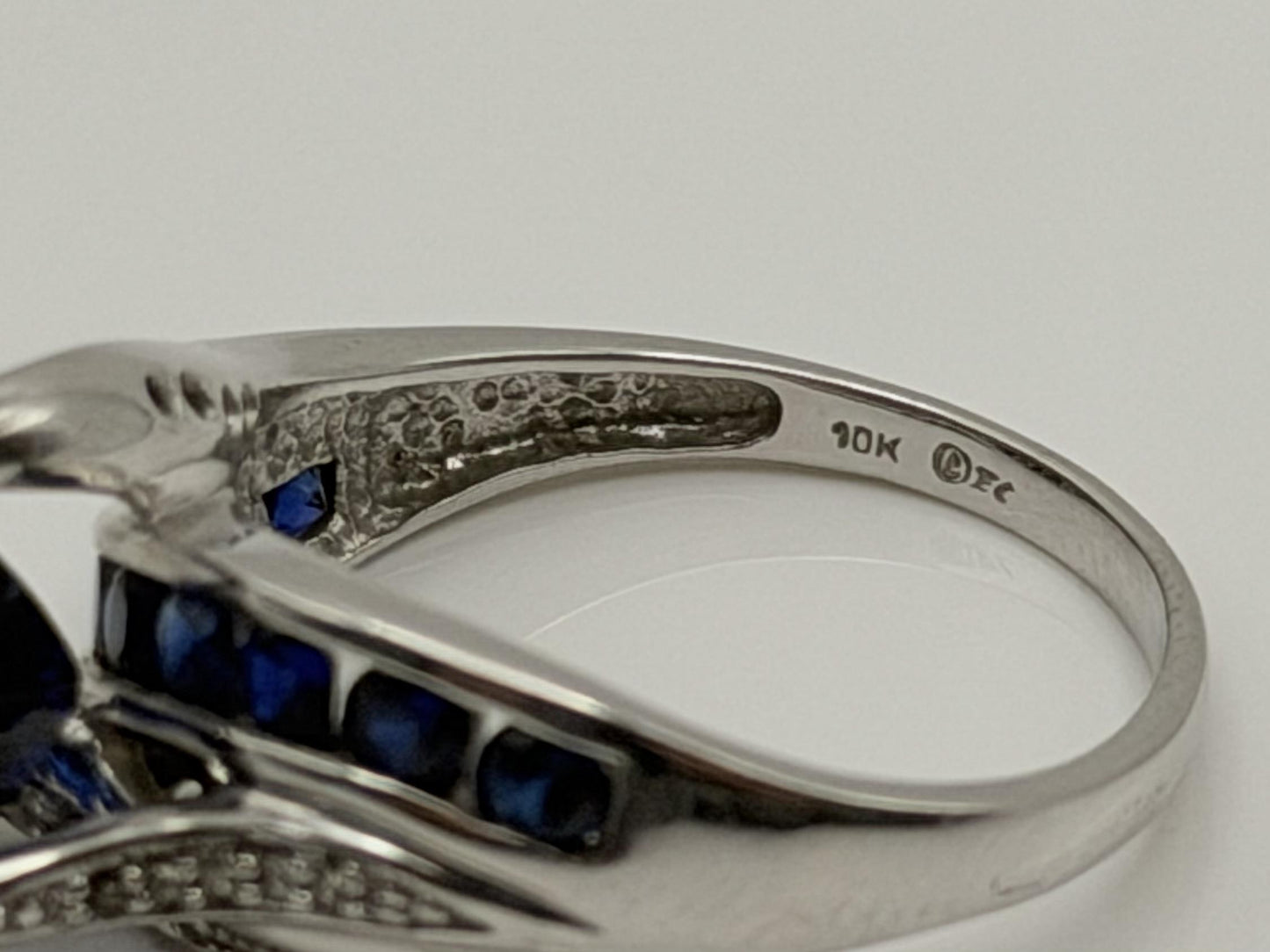 10k White Gold Vintage Diamond & Blue Sapphire Cocktail Ring