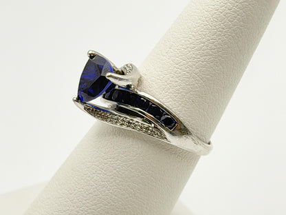 10k White Gold Vintage Diamond & Blue Sapphire Cocktail Ring