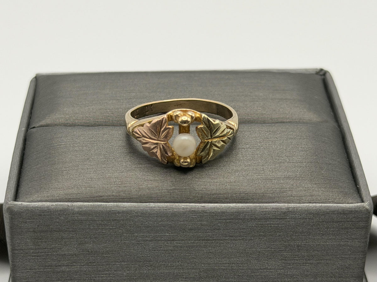 10k Black Hills Gold Tri-Colored Leaf Pearl Vine Ring Blacks Hills Trio BHG Band