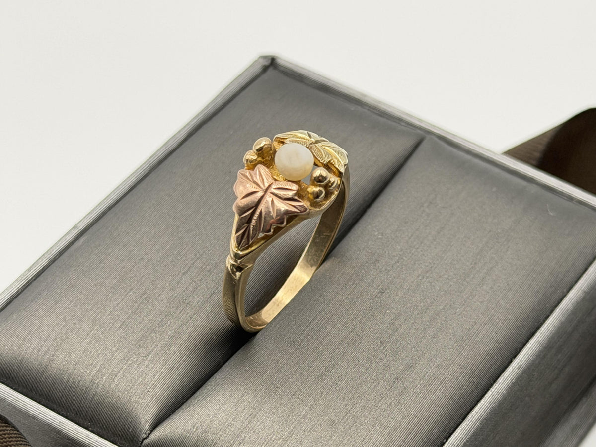 10k Black Hills Gold Tri-Colored Leaf Pearl Vine Ring Blacks Hills Trio BHG Band