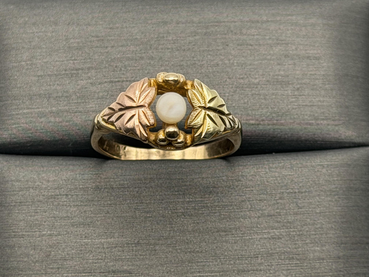 10k Black Hills Gold Tri-Colored Leaf Pearl Vine Ring Blacks Hills Trio BHG Band