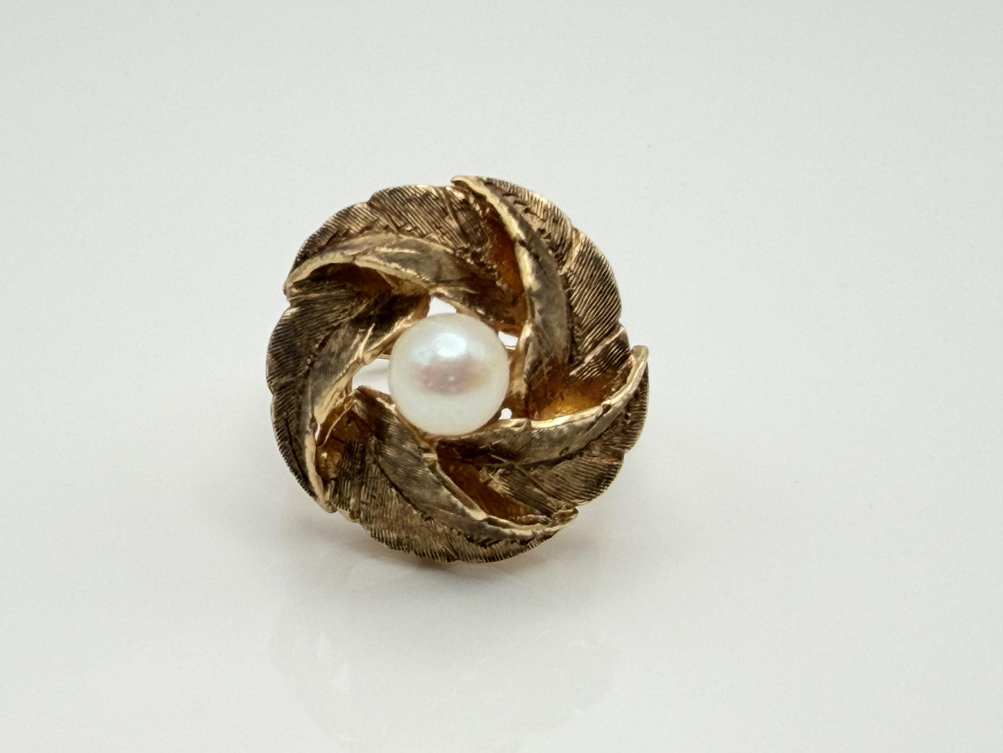10k Gold Heavy Pearl Floral Ring Vintage Leaf Design Statement Ring