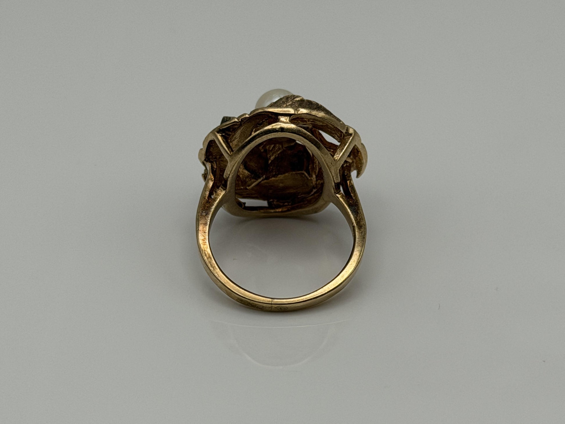 10k Gold Heavy Pearl Floral Ring Vintage Leaf Design Statement Ring