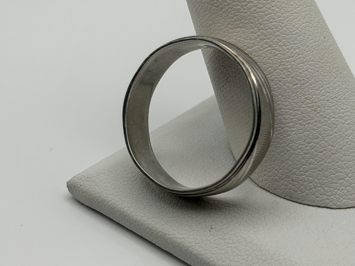 10K White Gold Men’s Wide 6mm Heavy Wedding Textured Band Ring Vintage