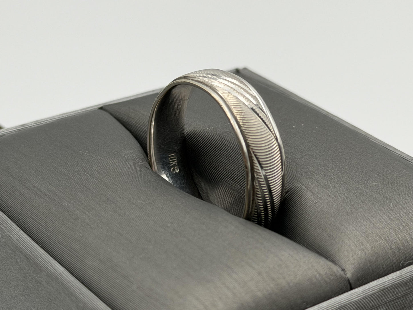 10K White Gold Men’s Wide 6mm Heavy Wedding Textured Band Ring Vintage