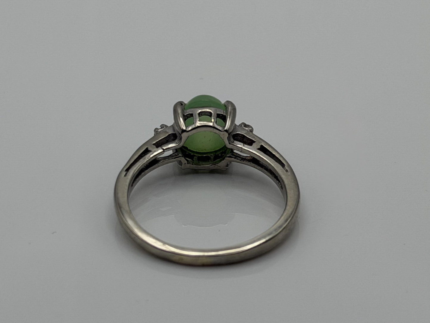10K White Gold Green Sapphire Cabochon Ring Oval Ring Diamond Accents