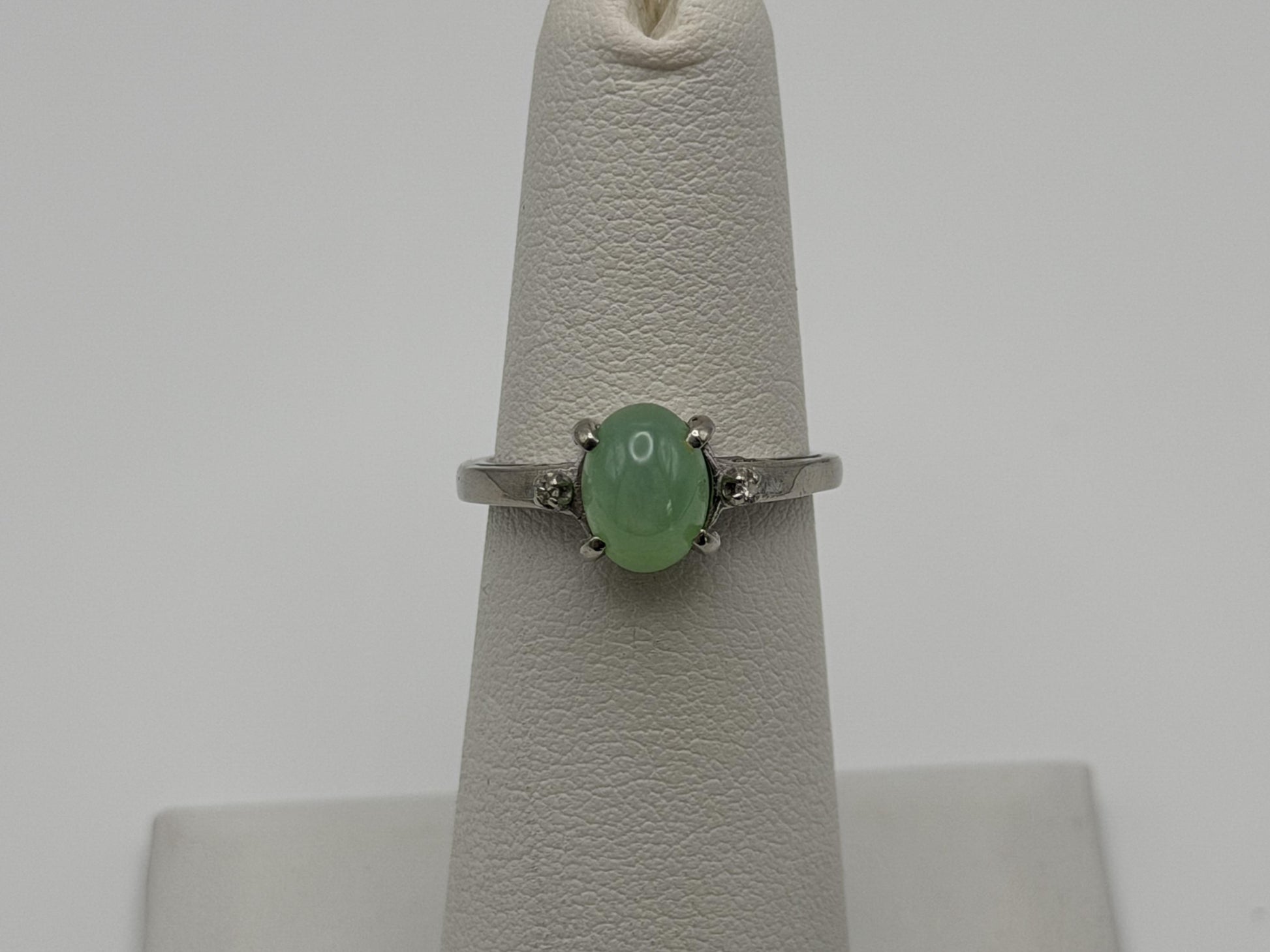 10K White Gold Green Sapphire Cabochon Ring Oval Ring Diamond Accents