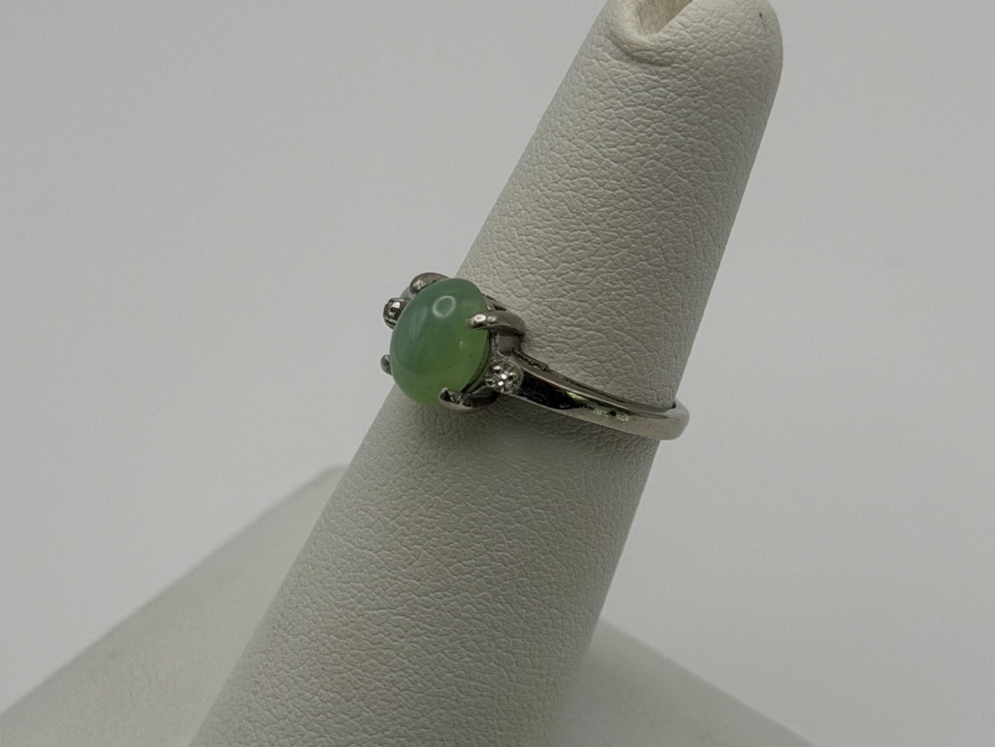 10K White Gold Green Sapphire Cabochon Ring Oval Ring Diamond Accents