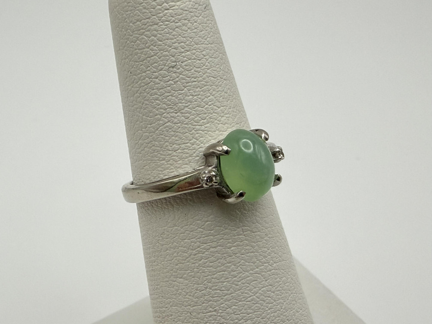 10K White Gold Green Sapphire Cabochon Ring Oval Ring Diamond Accents