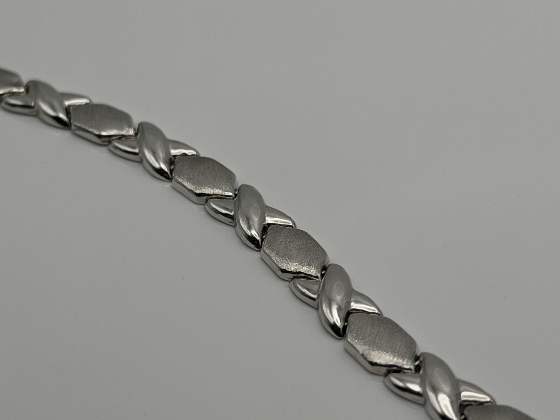 14K White Gold Bracelet | 7” Designer Link Bracelet XOXO Bracelet