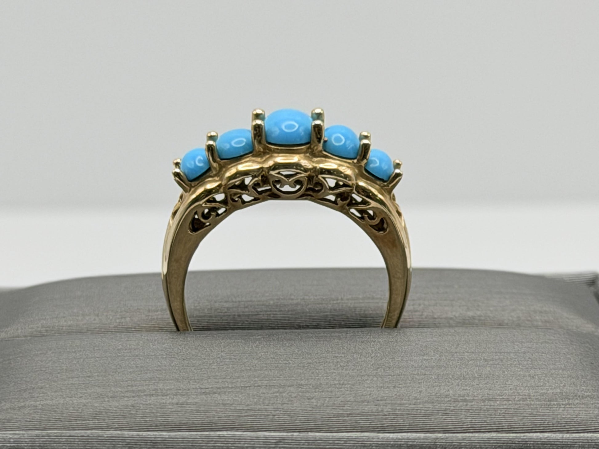 10k Yellow Gold Vintage Turquoise Cluster Ring