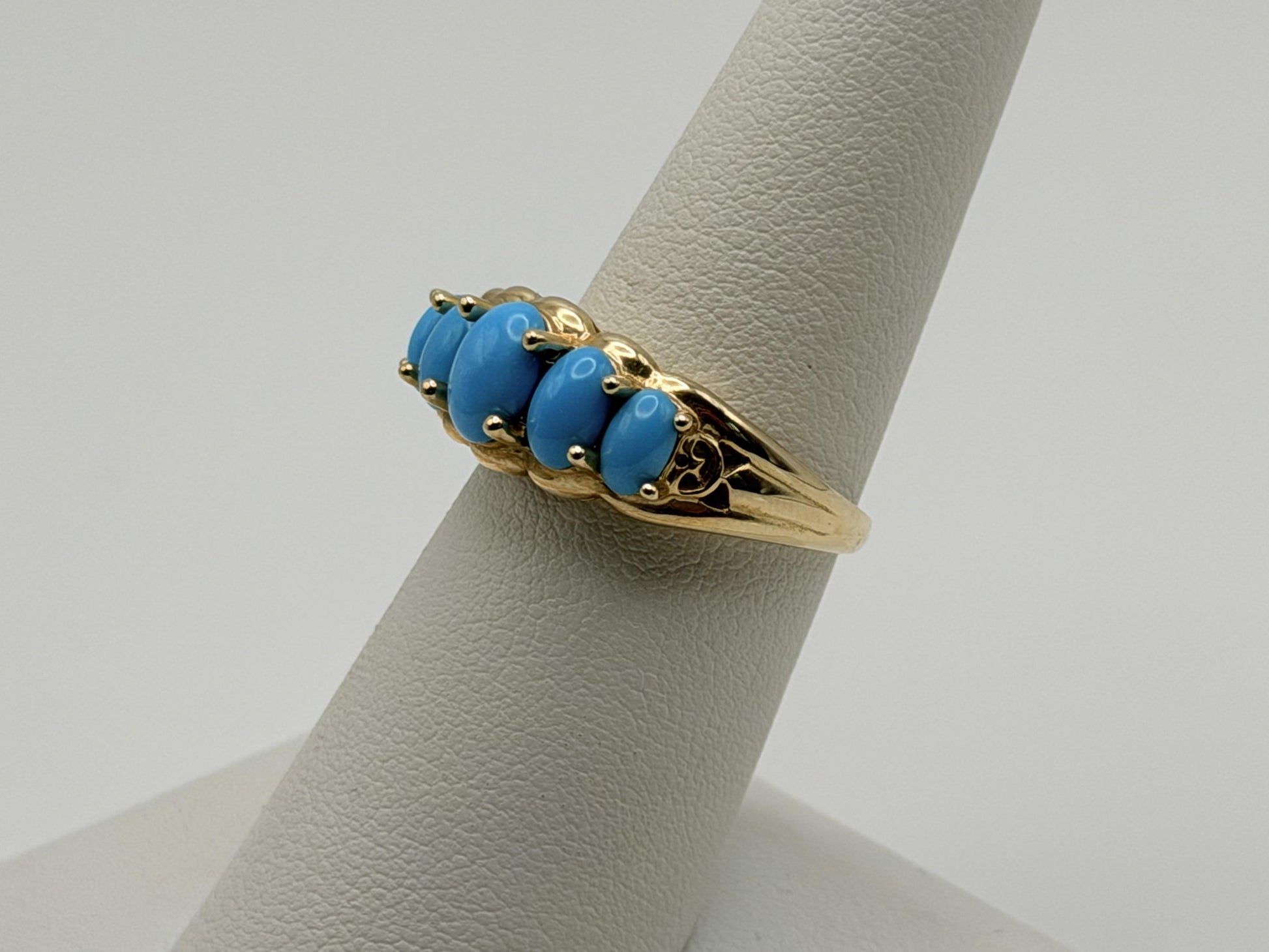 10k Yellow Gold Vintage Turquoise Cluster Ring