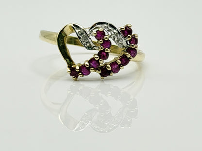 10k Yellow Gold  Vintage Ruby and Diamond Heart Ring