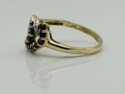 10k Yellow Gold  Vintage Ruby and Diamond Heart Ring