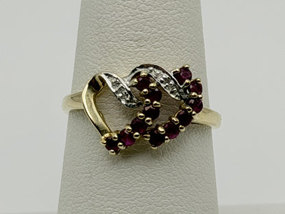 10k Yellow Gold  Vintage Ruby and Diamond Heart Ring