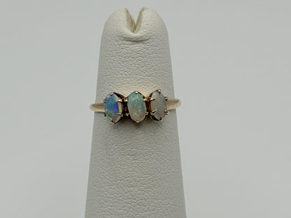 10k Yellow Gold Vintage Opal Cluster Ring.
