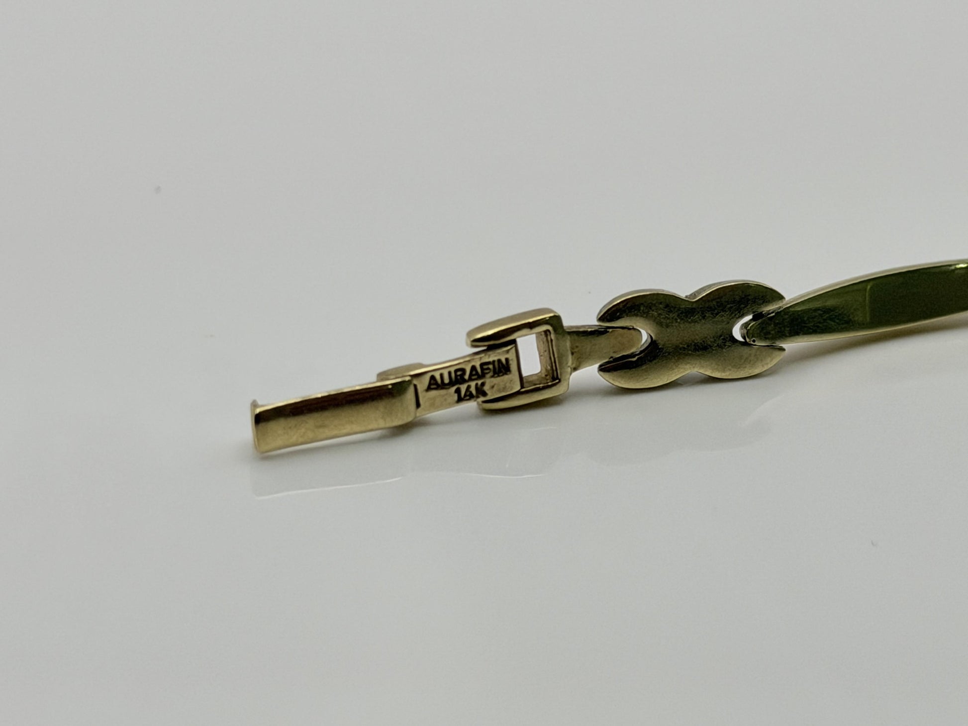 14k Aurafin Yellow Gold X-Link Design Bracelet 7"
