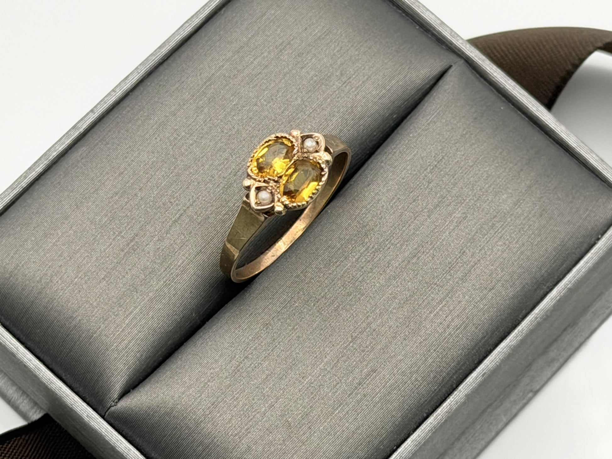 10k Yellow Gold Vintage Yellow Gemstone Pearl Seed Ring.