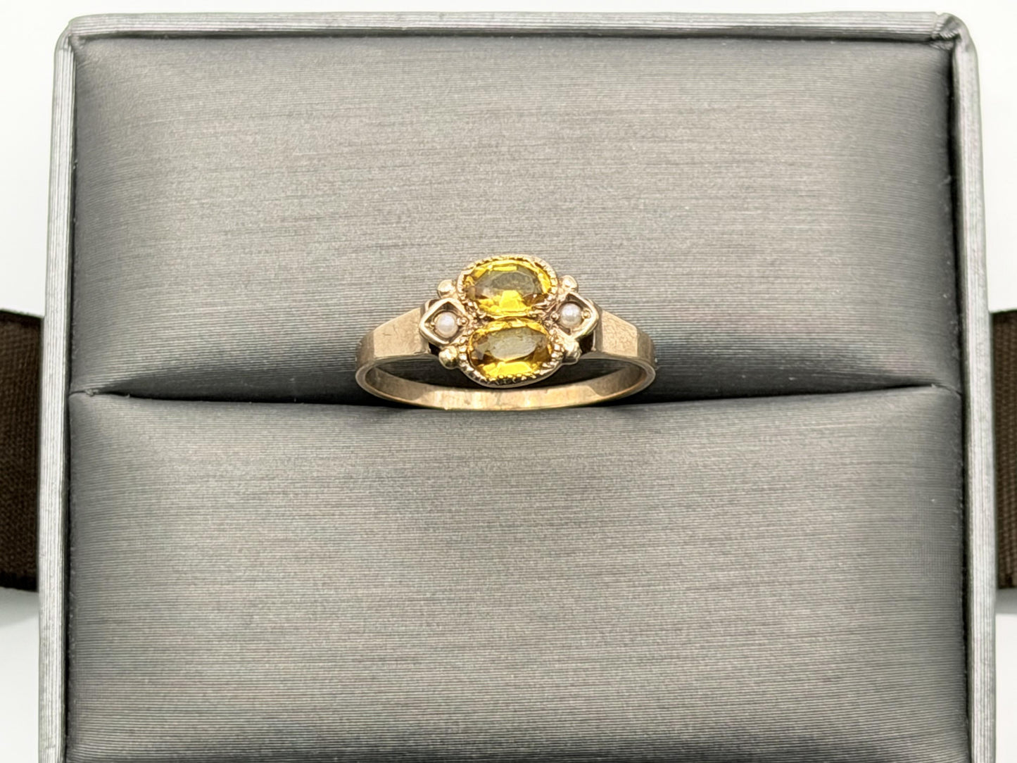 10k Yellow Gold Vintage Yellow Gemstone Pearl Seed Ring.