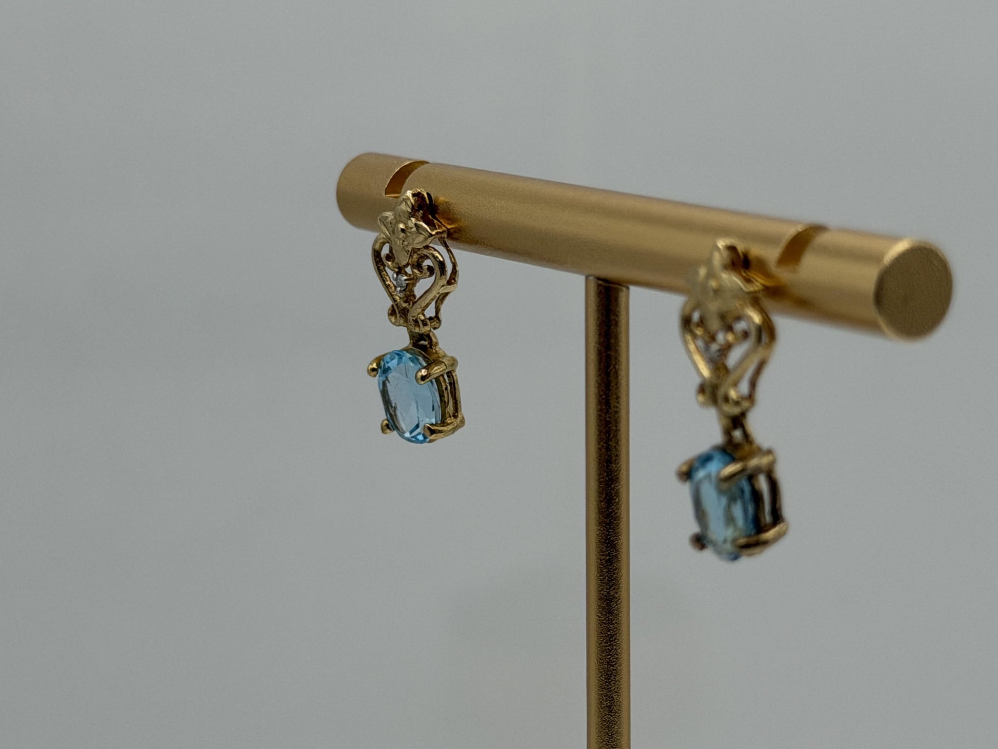 Vintage 10K Yellow Gold Blue Topaz & Diamond Dangle Earrings Oval Stone Earrings