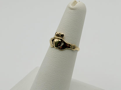 Vintage 9k Gold Claddagh Ring Traditional Irish Friendship Love Loyalty Ring.