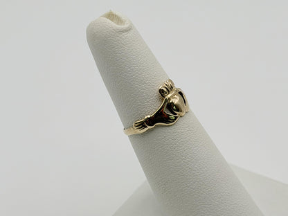 Vintage 9k Gold Claddagh Ring Traditional Irish Friendship Love Loyalty Ring.