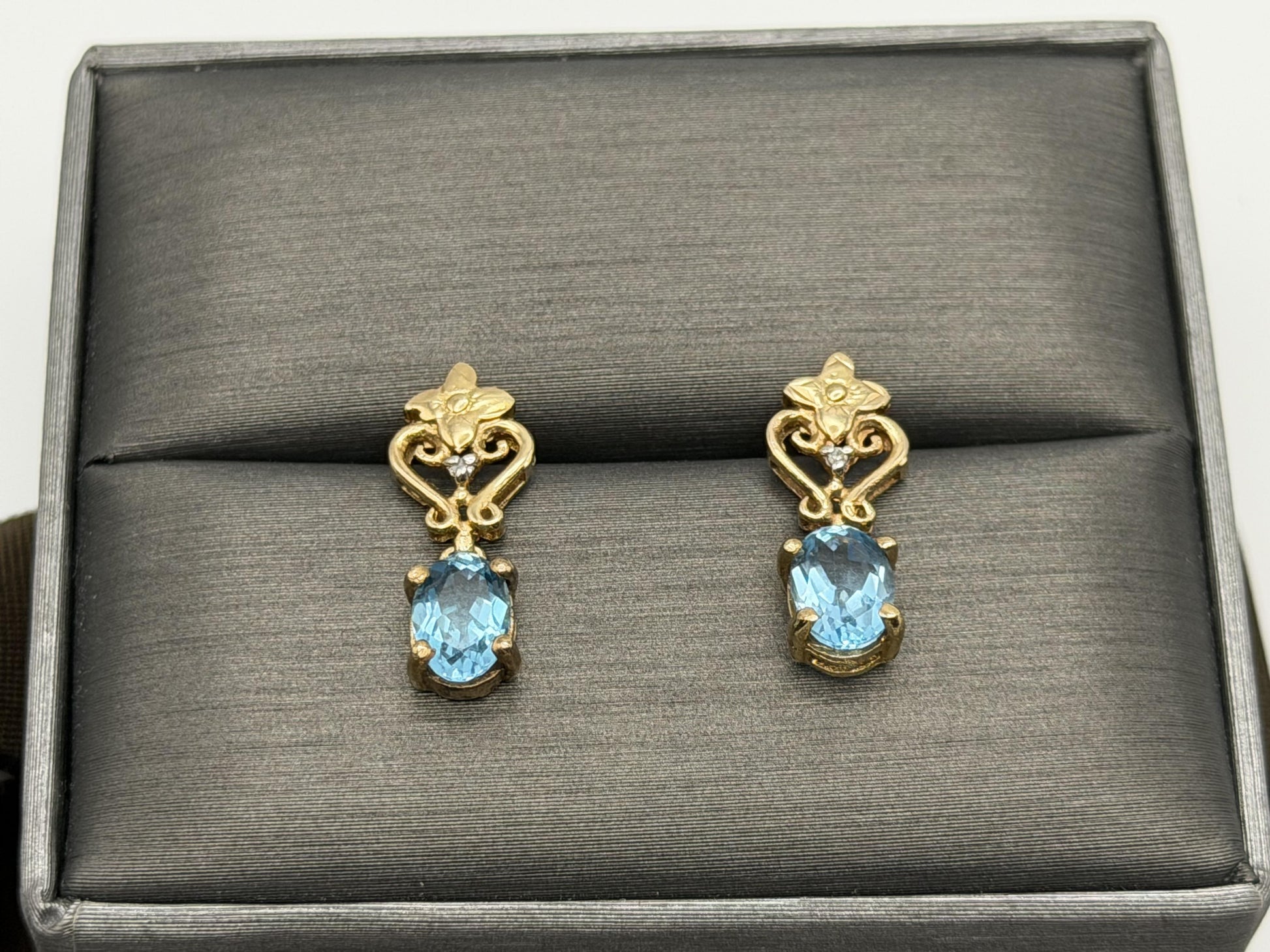 Vintage 10K Yellow Gold Blue Topaz & Diamond Dangle Earrings Oval Stone Earrings