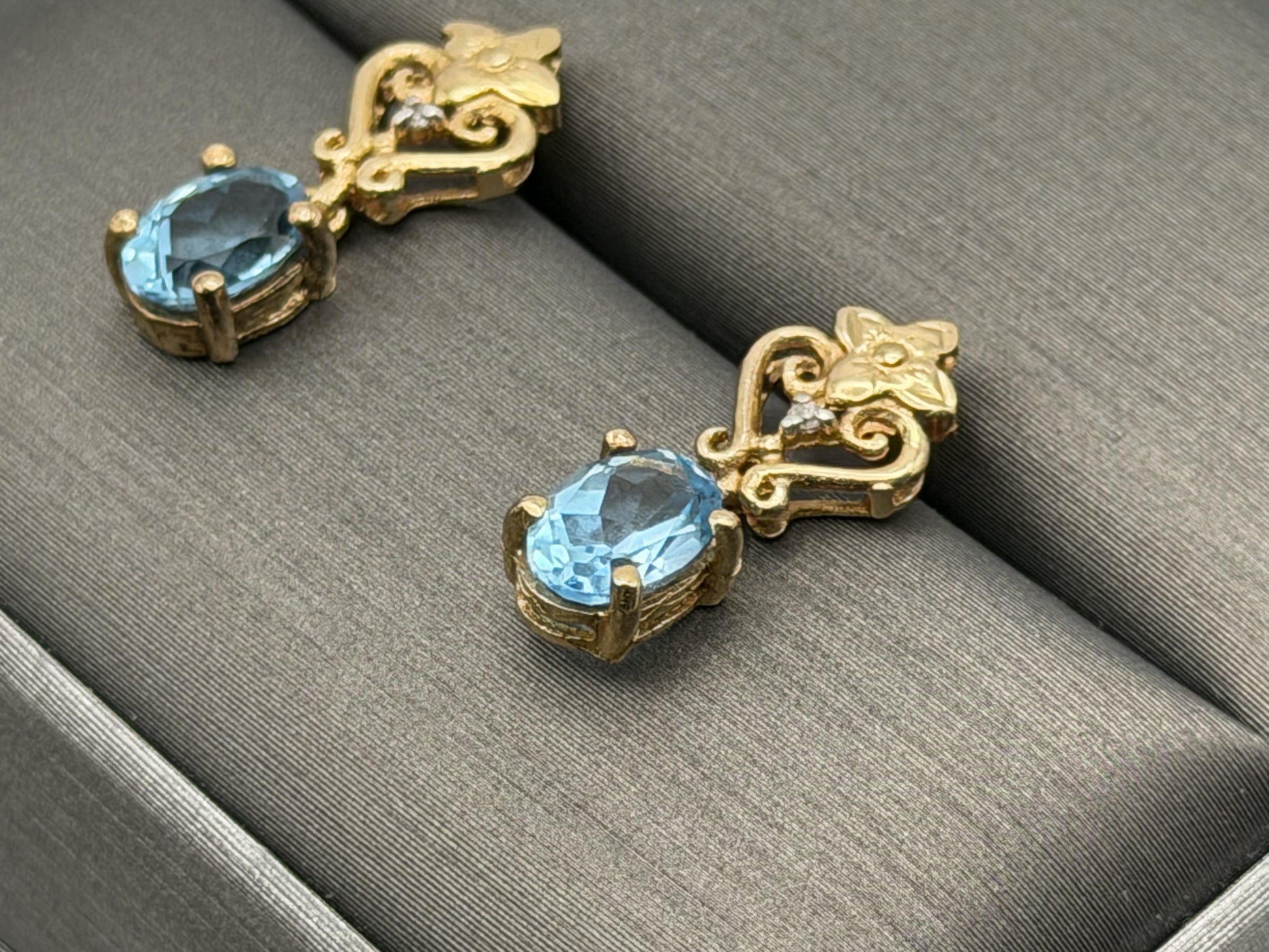 Vintage 10K Yellow Gold Blue Topaz & Diamond Dangle Earrings Oval Stone Earrings
