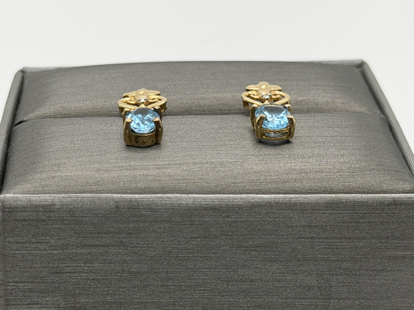Vintage 10K Yellow Gold Blue Topaz & Diamond Dangle Earrings Oval Stone Earrings
