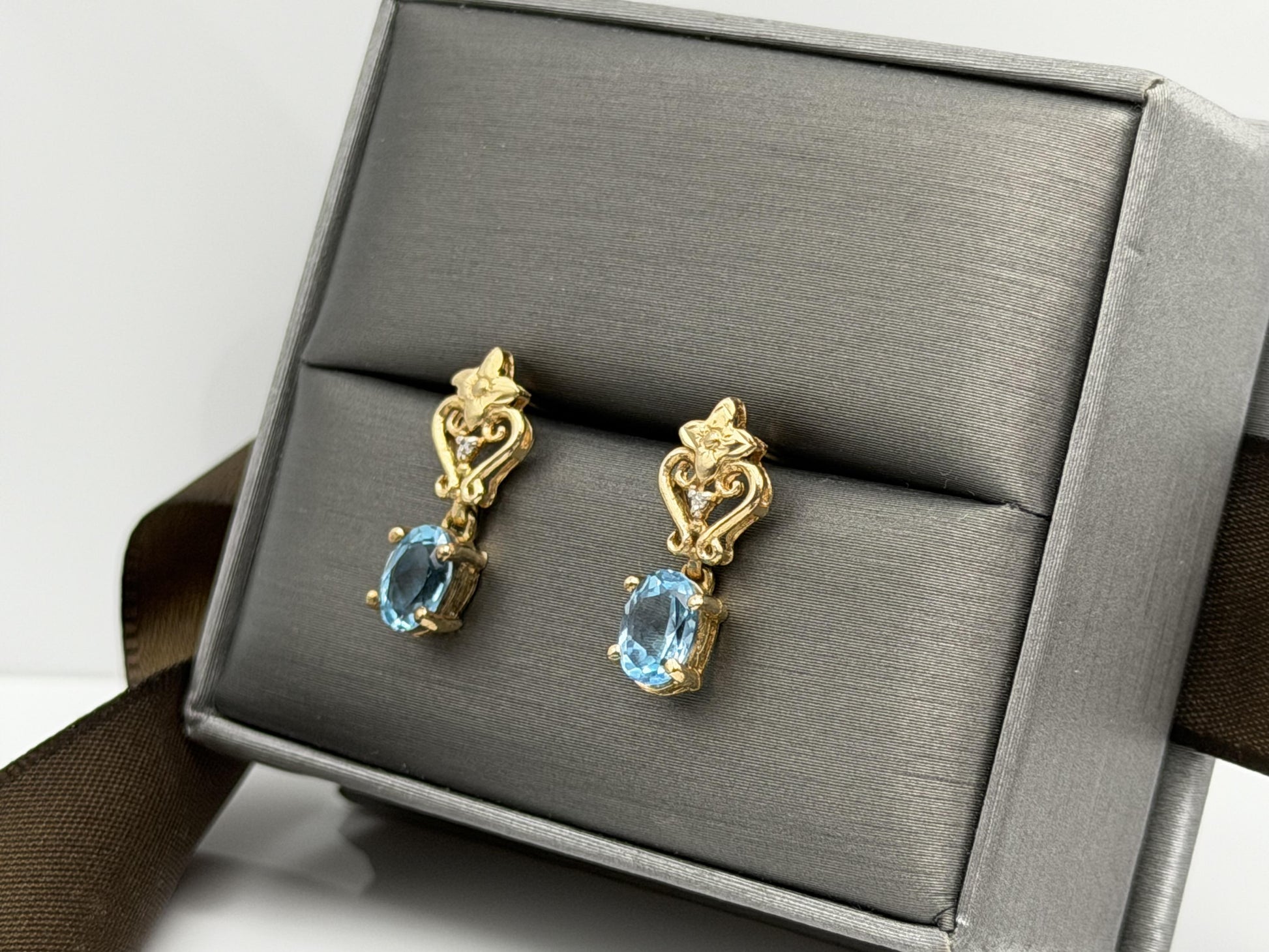 Vintage 10K Yellow Gold Blue Topaz & Diamond Dangle Earrings Oval Stone Earrings