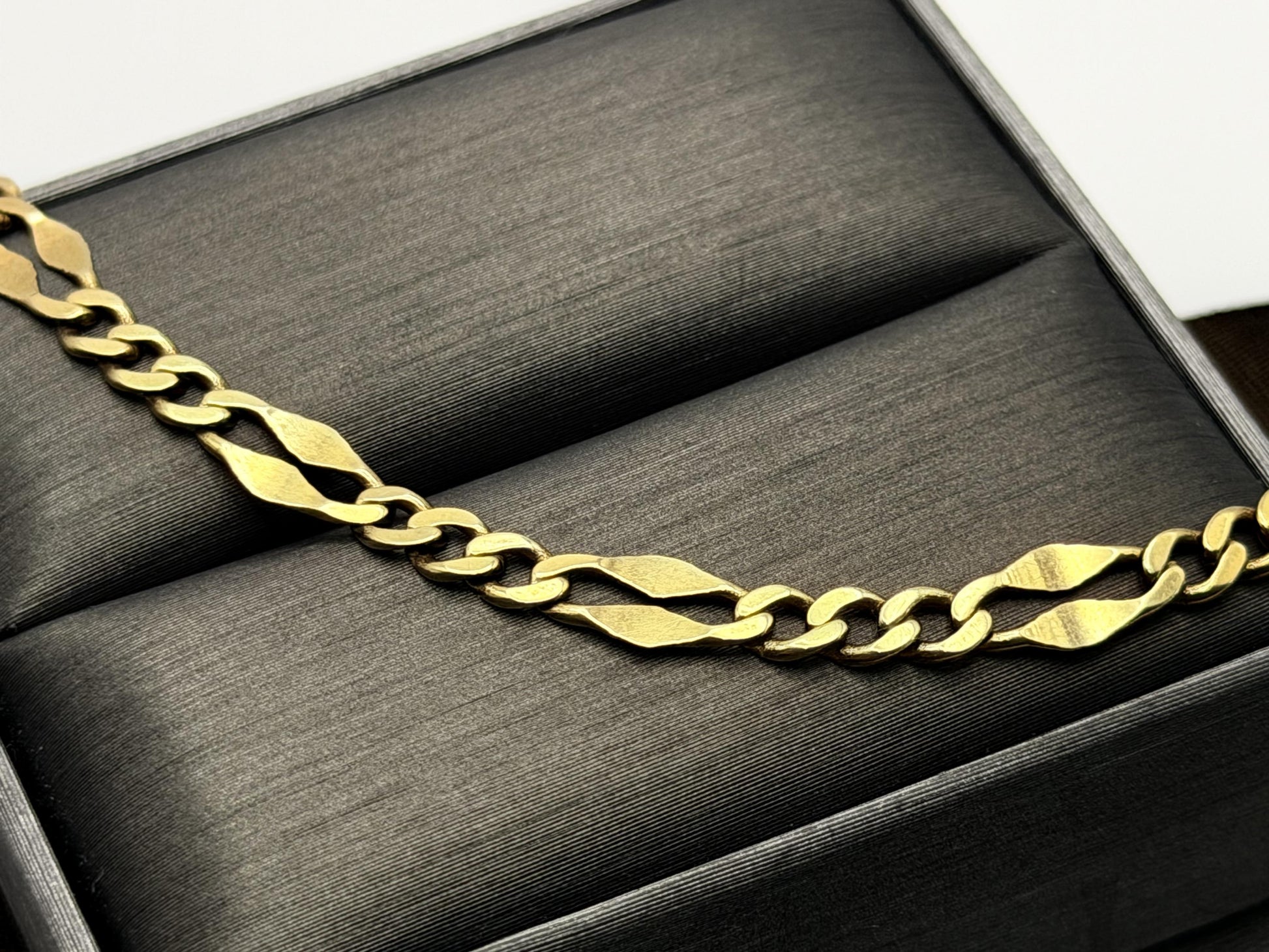 Vintage 10k Yellow Gold figaro Link Bracelet 7"