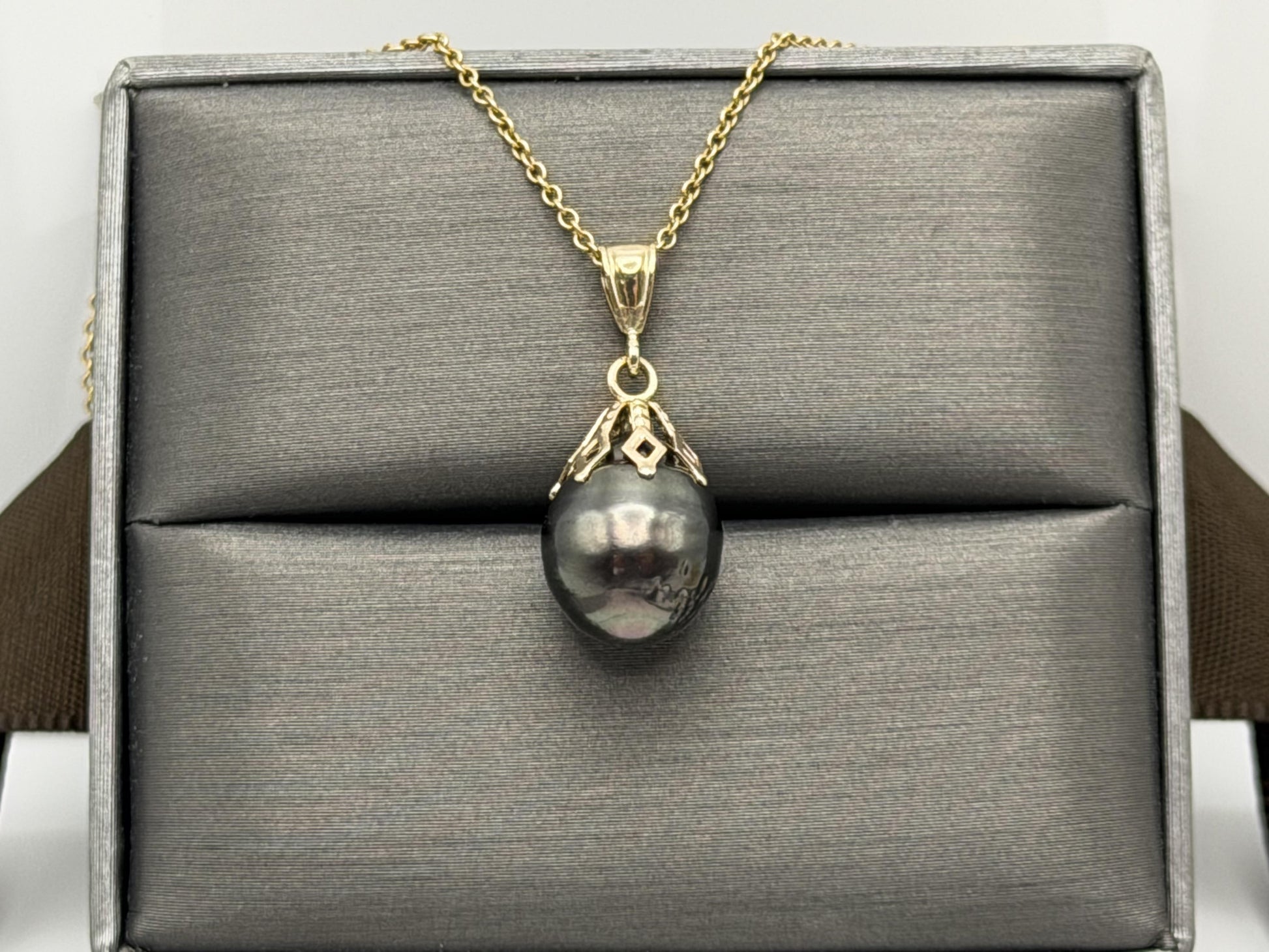 14K Gold Black Tahitian Pearl Necklace 9.8 mm Black Pearl Necklace Gold Chain