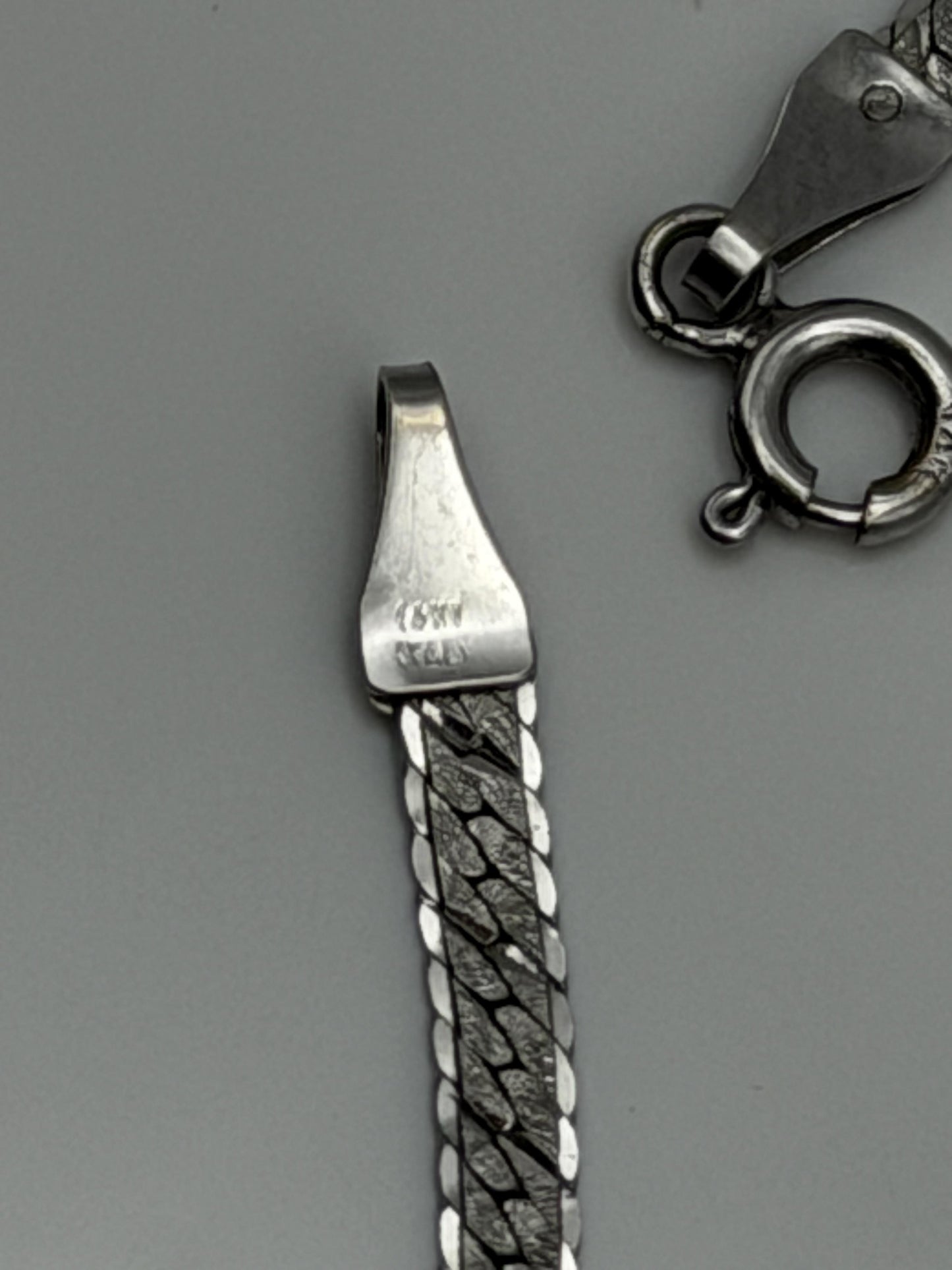 14k Specialty White Gold Herring Bone Chain ITALY 7" Bracelet