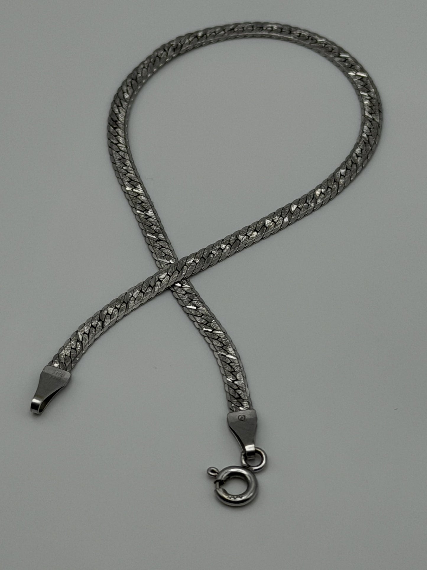 14k Specialty White Gold Herring Bone Chain ITALY 7" Bracelet