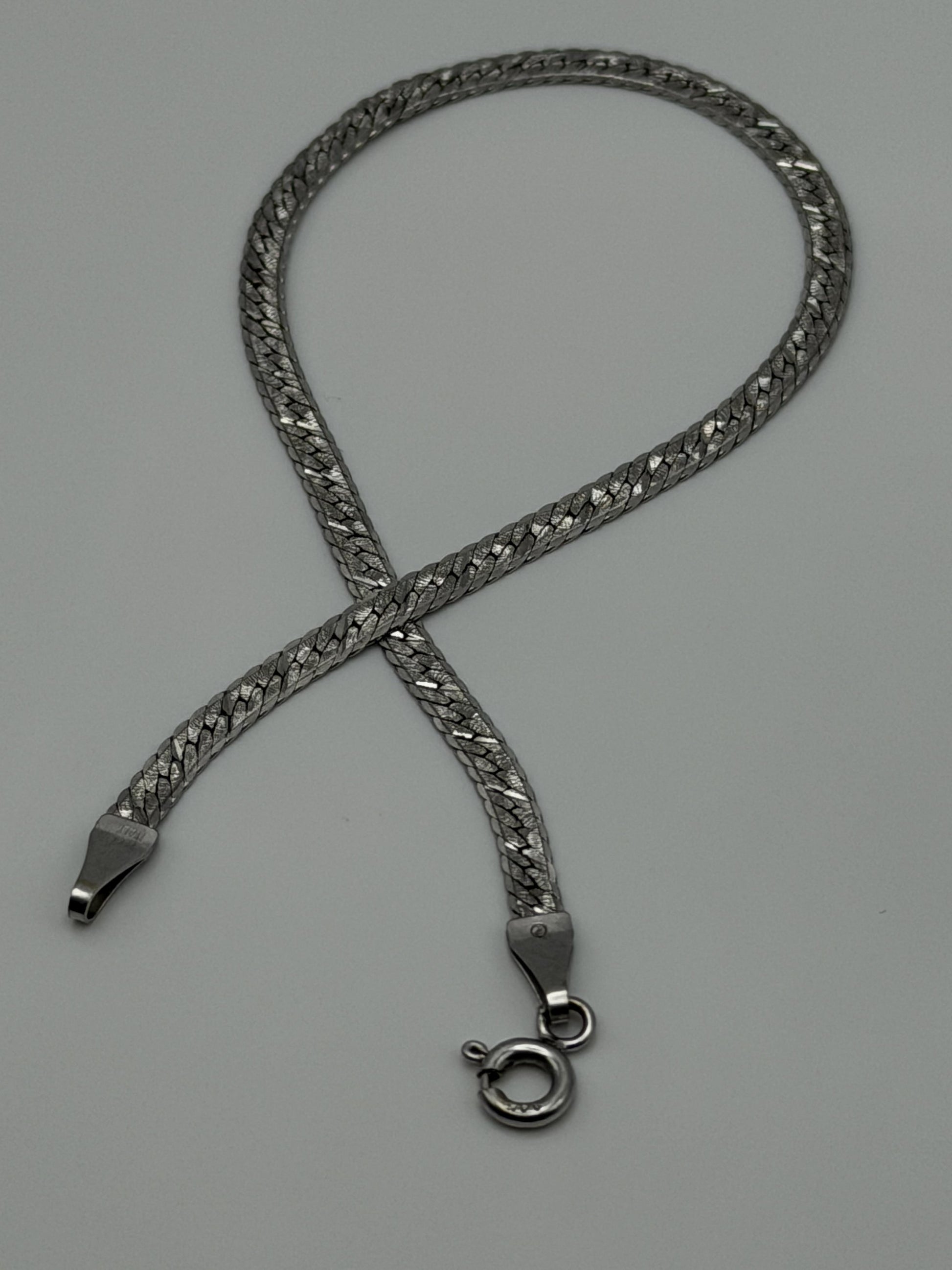 14k Specialty White Gold Herring Bone Chain ITALY 7" Bracelet