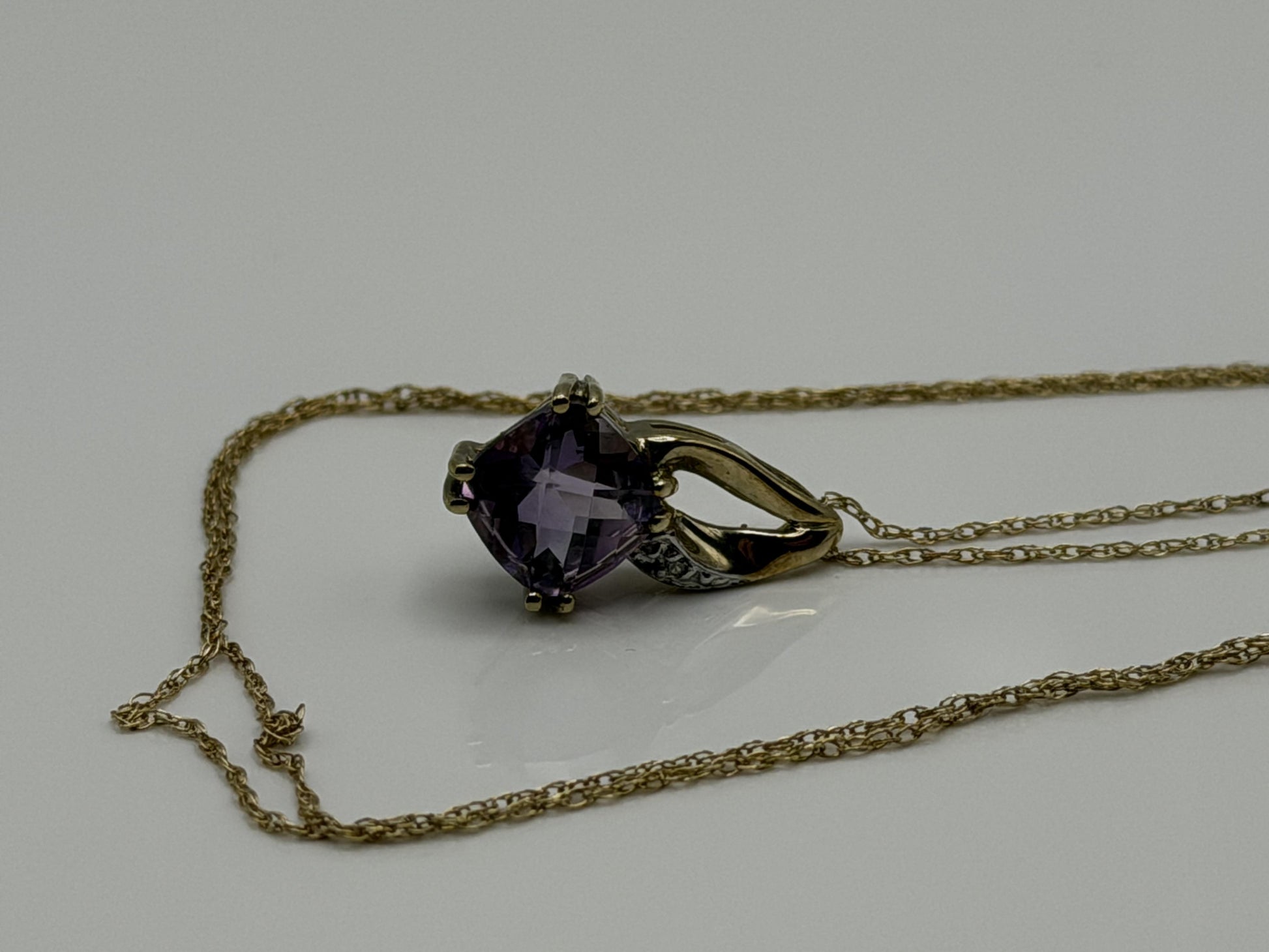 10k Yellow Gold Amethyst Diamond Pendant Necklace 18" Chain