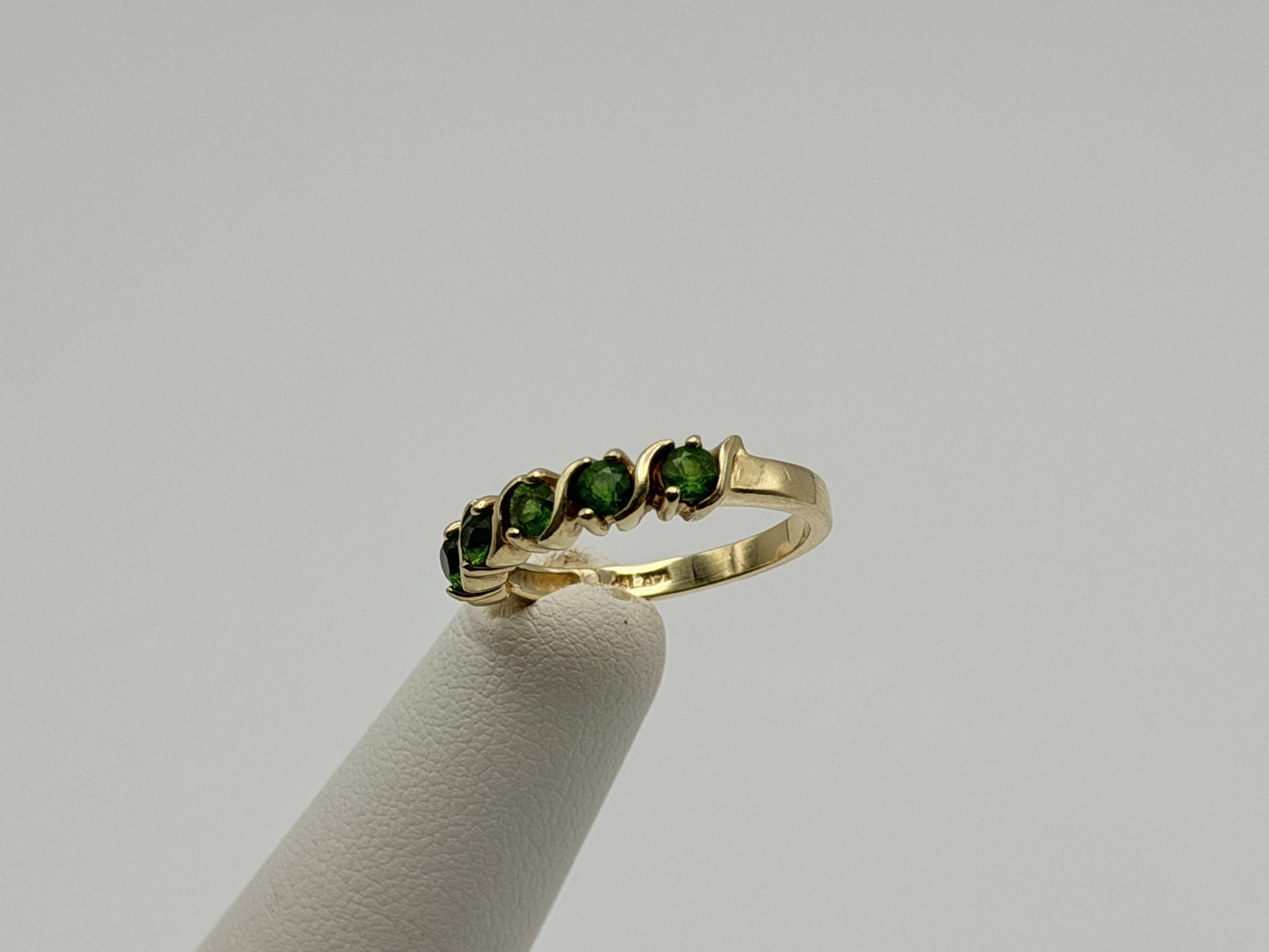 Vintage 14k Yellow Gold Emerald Ring