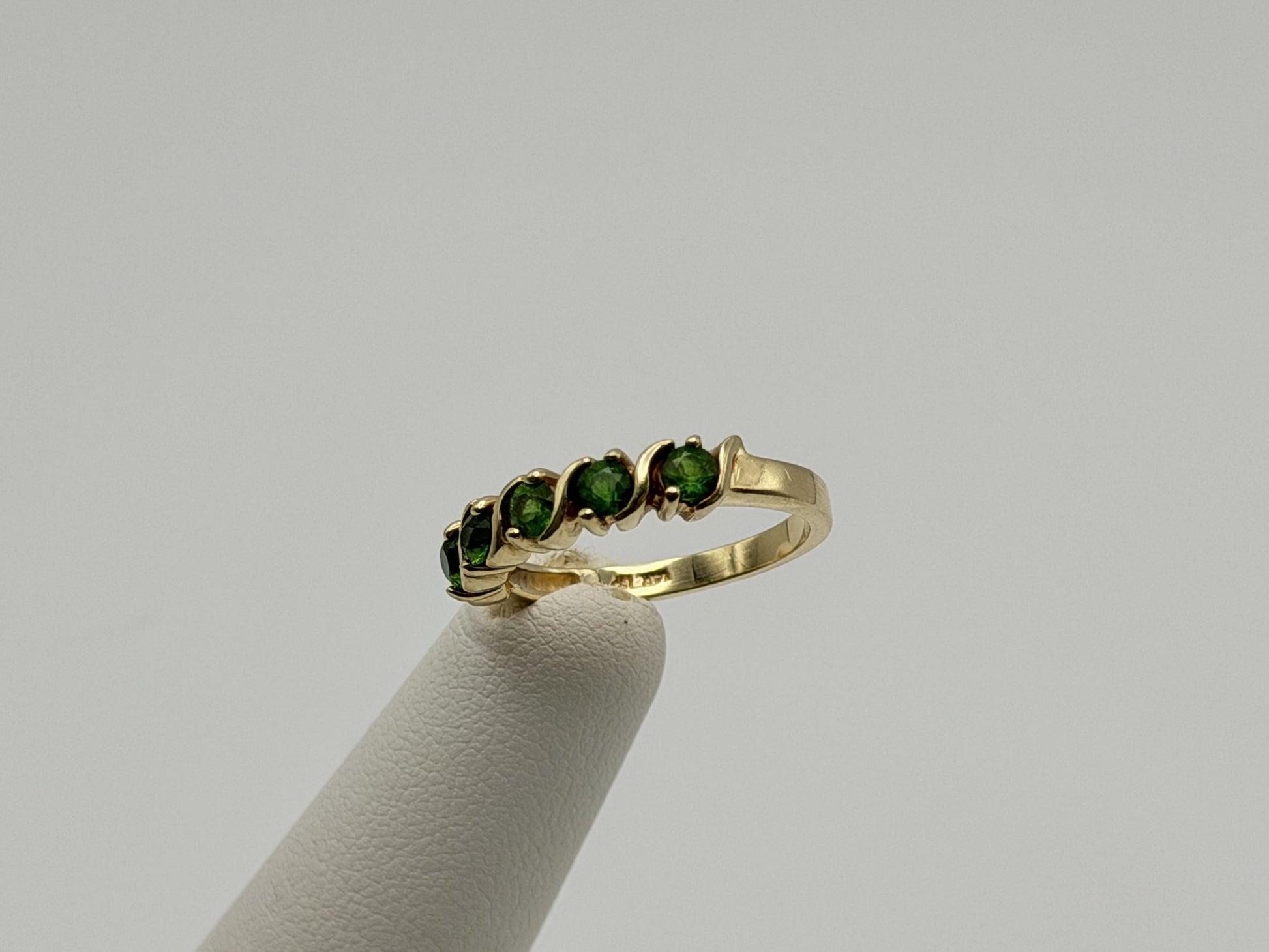 Vintage 14k Yellow Gold Emerald Ring