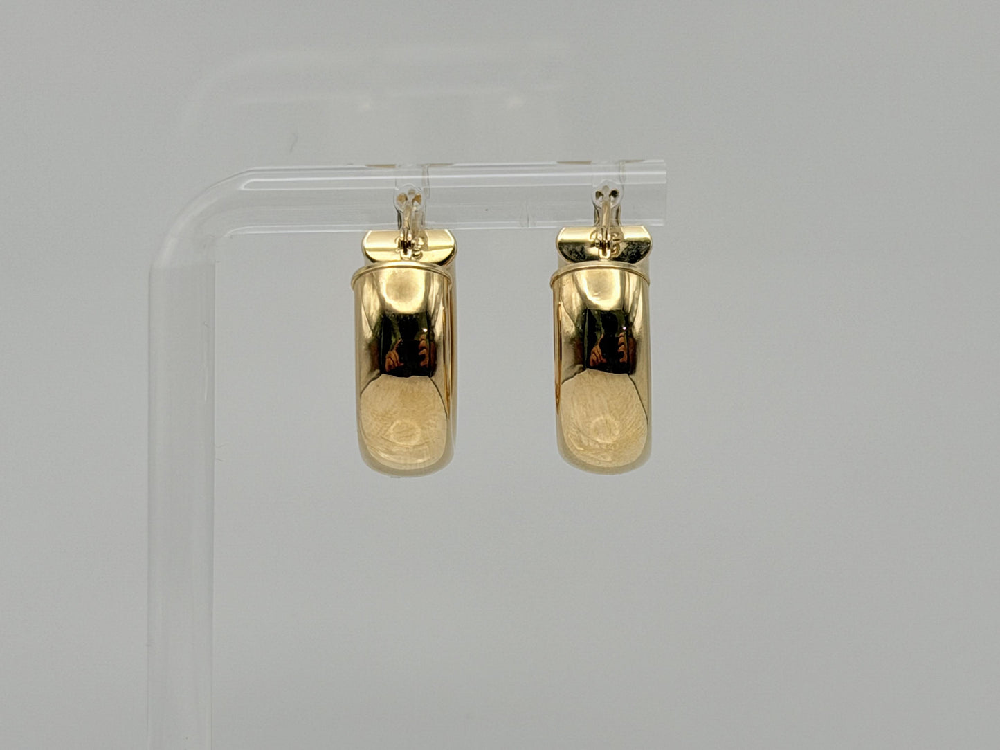 14k Gold Huggie Hoop Earrings
