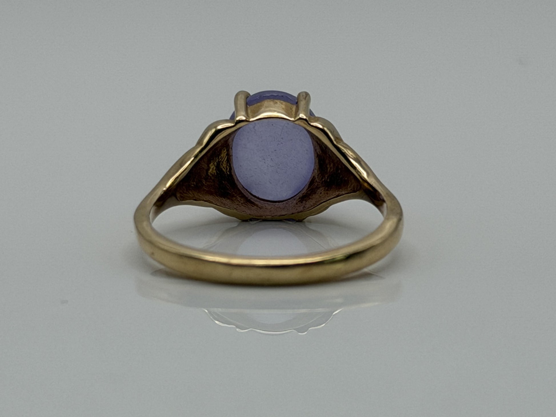 Vintage 10k Yellow Gold Lavender Jade Ring