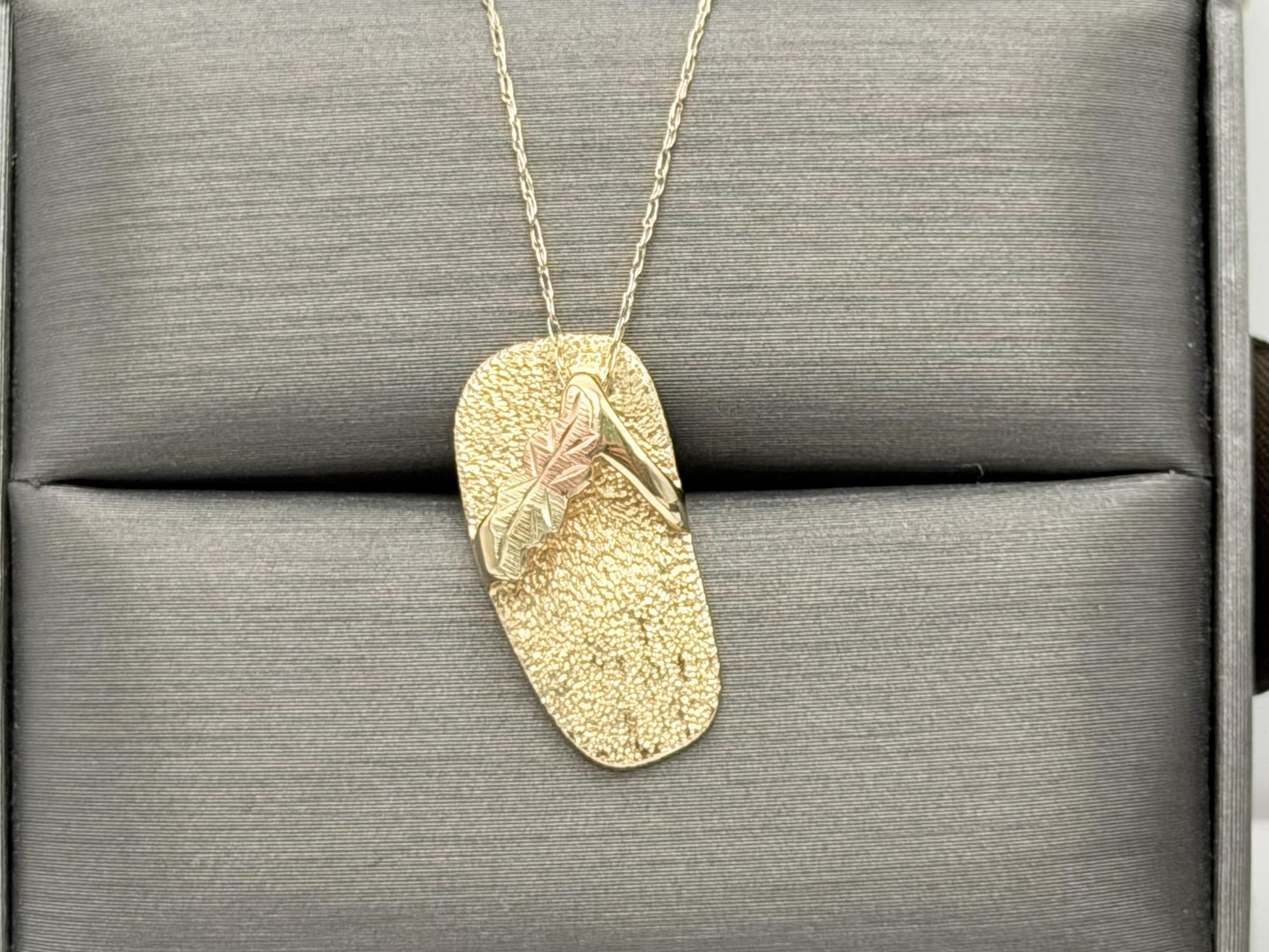 Black Hills Gold 10k Flip Flop Necklace Pendant 18" Solid Gold Beach Pendant