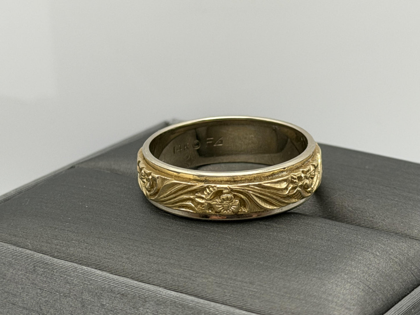 14k Solid Gold Mens Floral Wedding Ring by Frederick Goldman 7.2gr Band