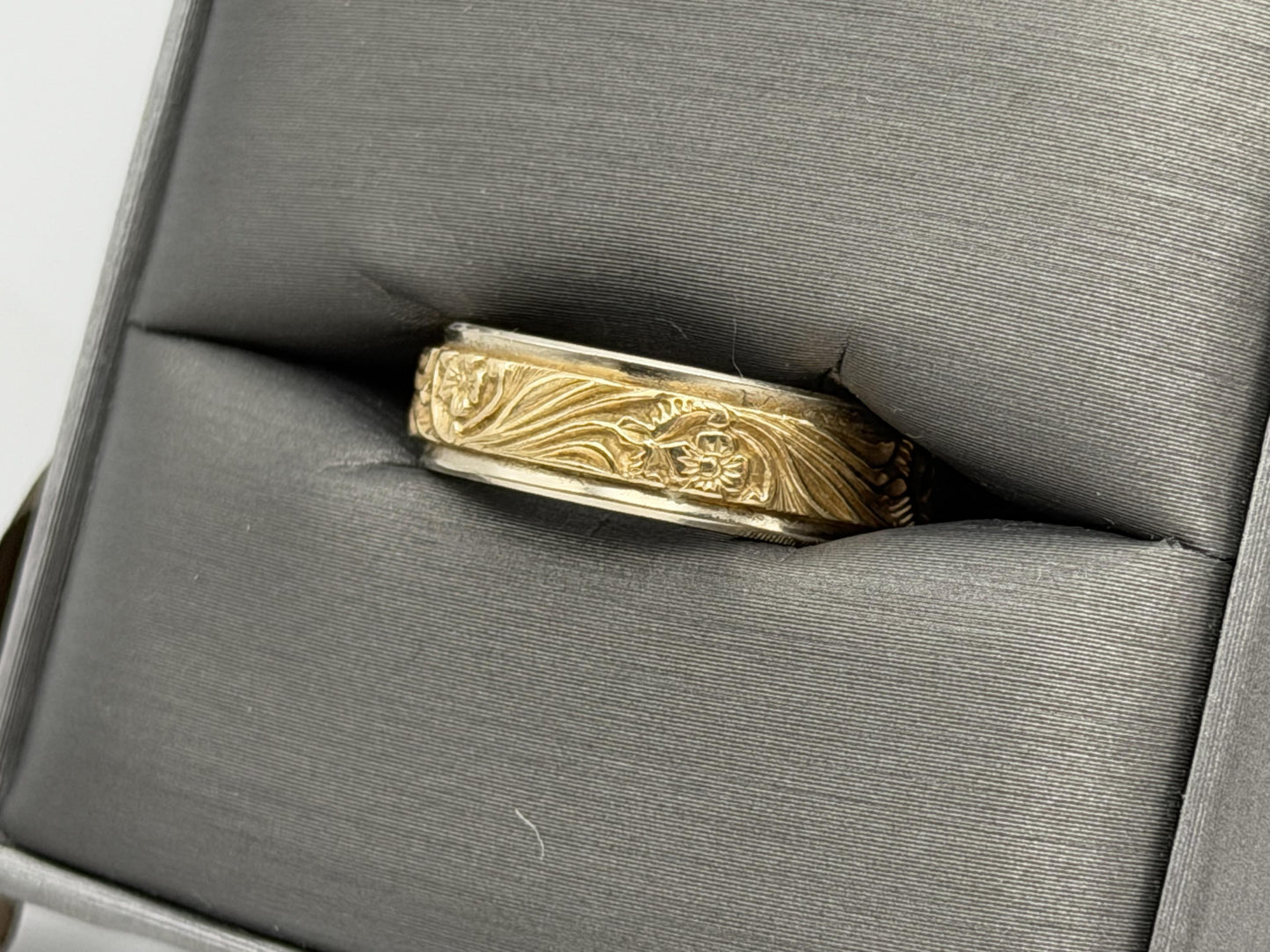 14k Solid Gold Mens Floral Wedding Ring by Frederick Goldman 7.2gr Band