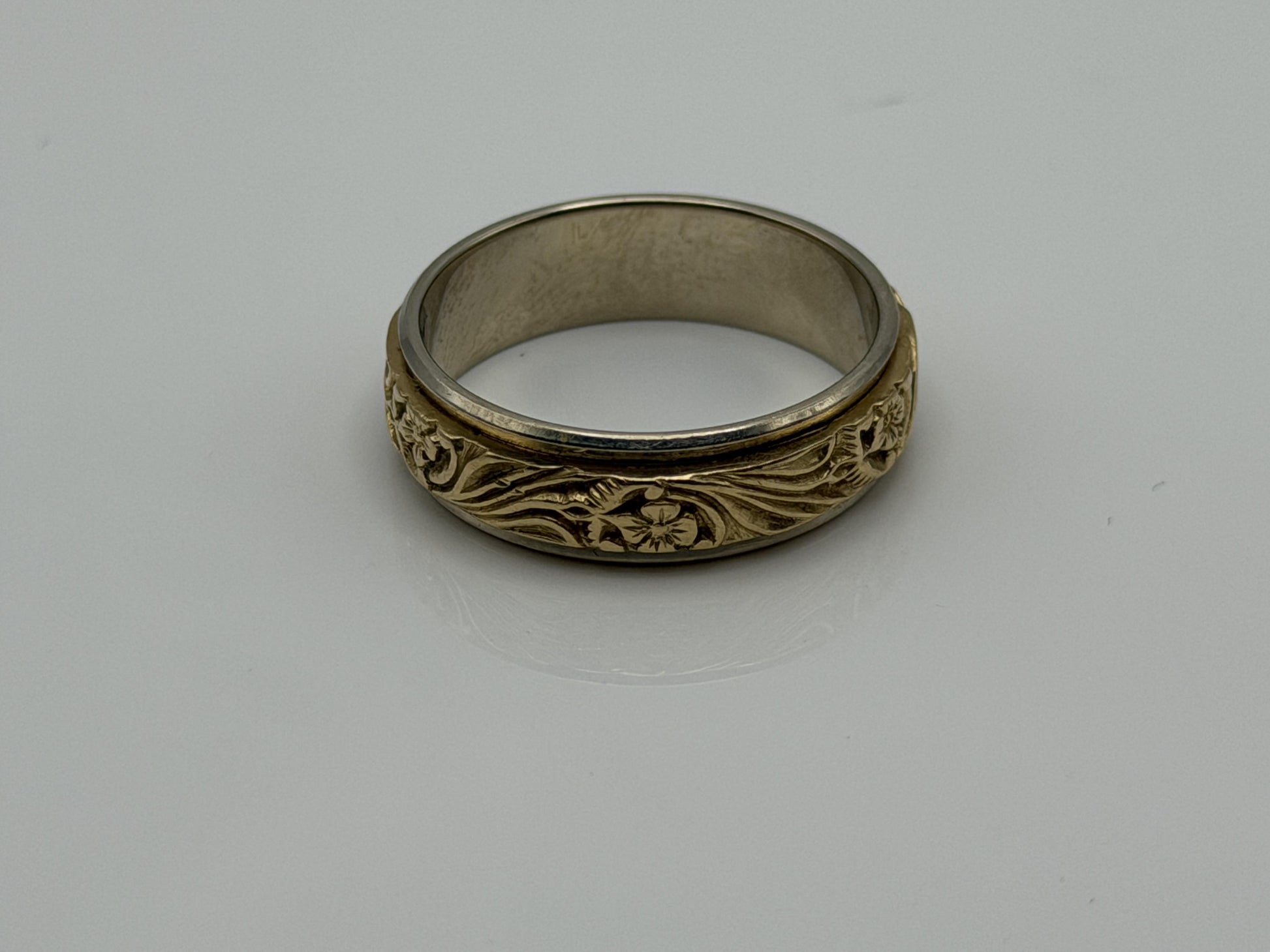 14k Solid Gold Mens Floral Wedding Ring by Frederick Goldman 7.2gr Band