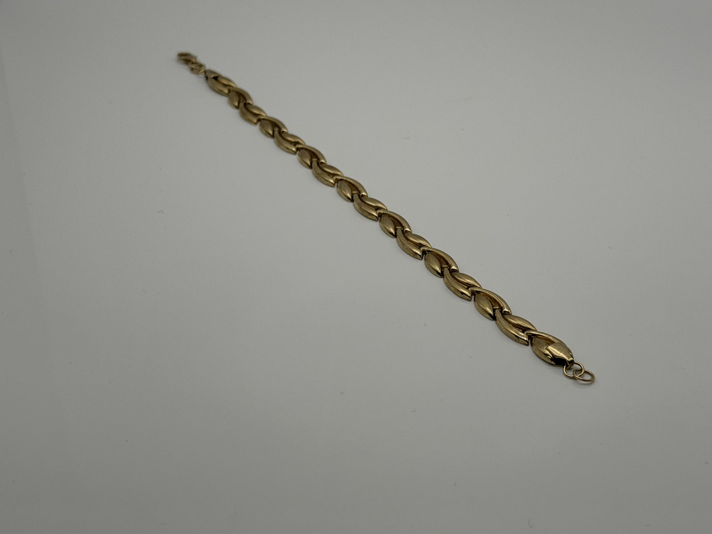 Unique 10k Yellow Gold Wheat Link Bracelet 5.5 gr Chain