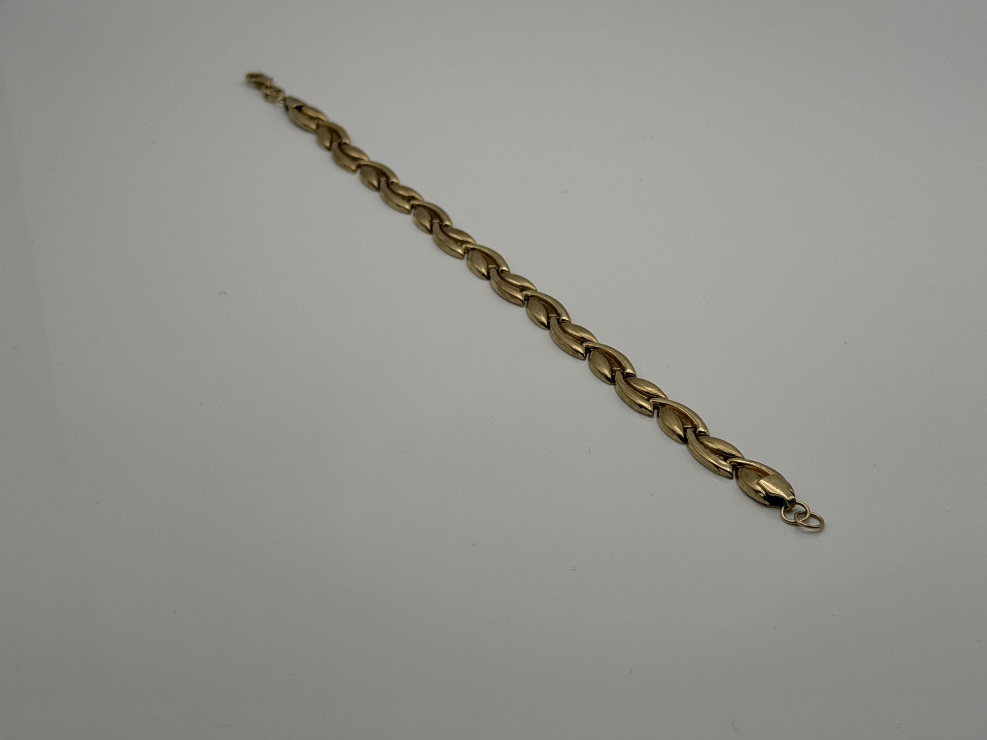 Unique 10k Yellow Gold Wheat Link Bracelet 5.5 gr Chain