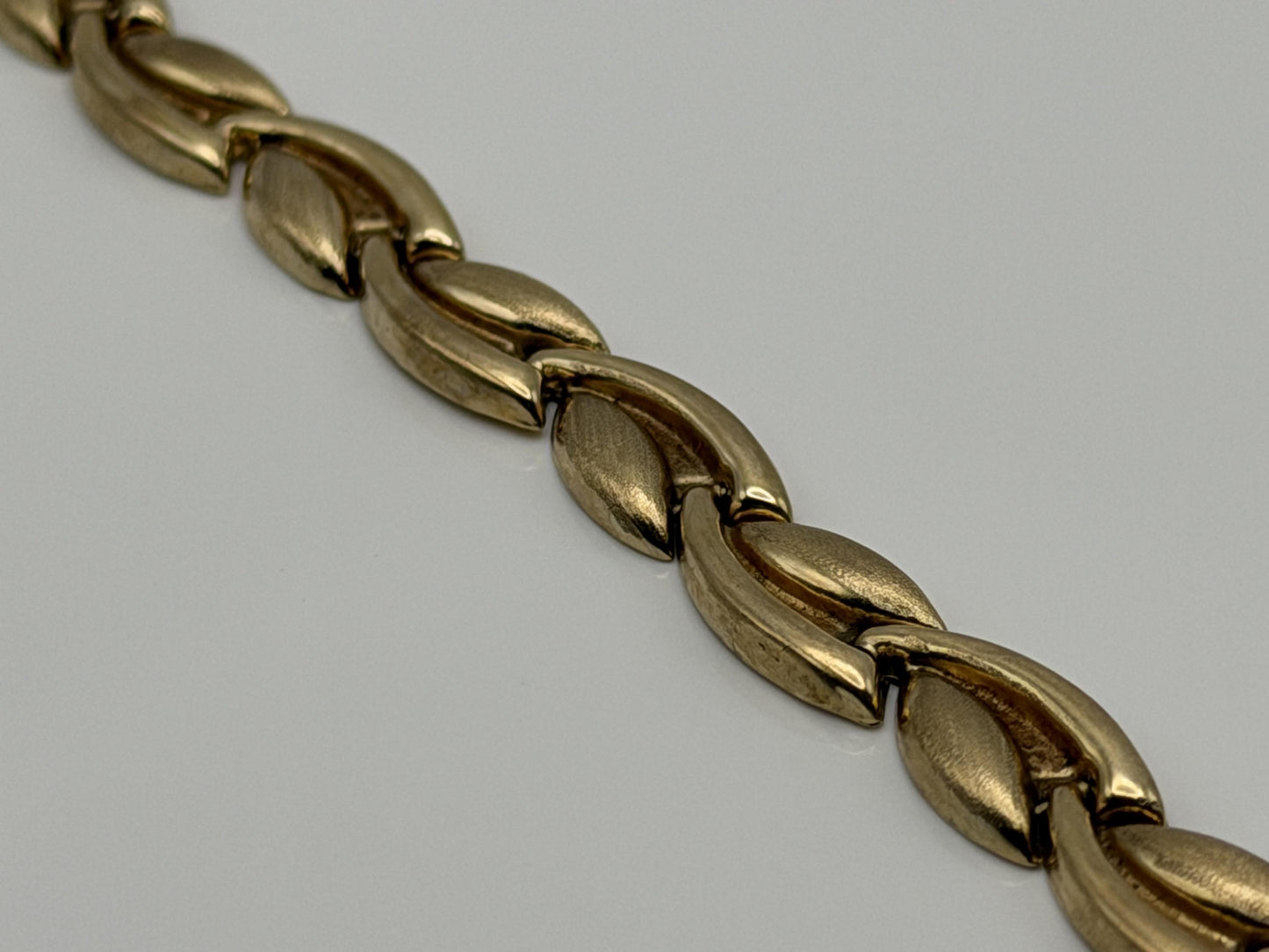 Unique 10k Yellow Gold Wheat Link Bracelet 5.5 gr Chain