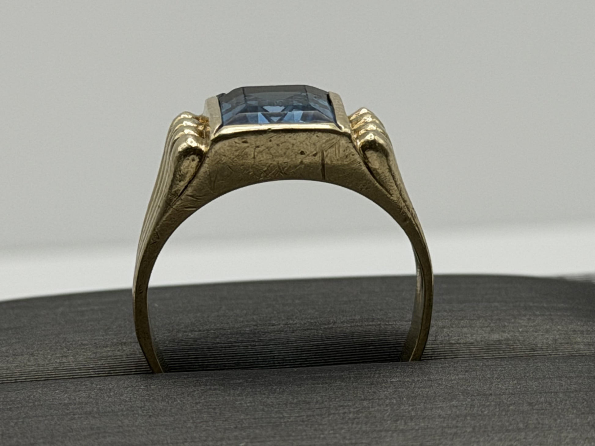 10k Yellow Gold Blue Topaz Ring. Vintage Statement Ring.